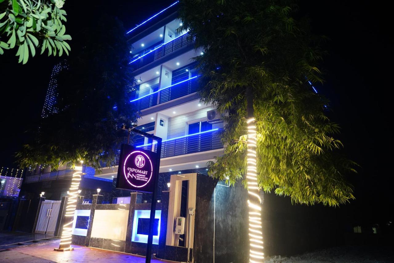 Expomart Inn Велика Нойда Екстер'єр фото